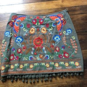 Umgee embroidered spring skirt
